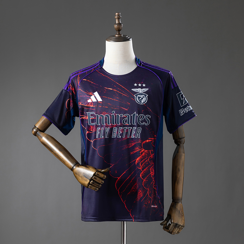 SL Benfica Vhils Edição Especial 2025/26 — frente